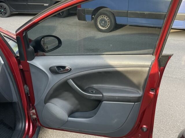 Красный Сеат Алтеа, объемом двигателя 1.4 л и пробегом 222 тыс. км за 6200 $, фото 14 на Automoto.ua