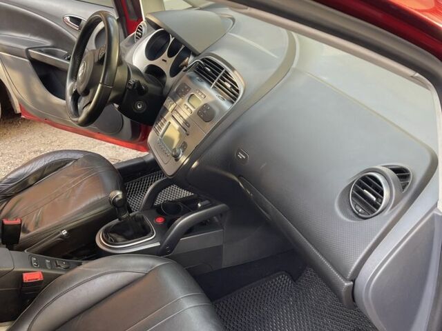 Красный Сеат Алтеа, объемом двигателя 1.4 л и пробегом 222 тыс. км за 6200 $, фото 13 на Automoto.ua