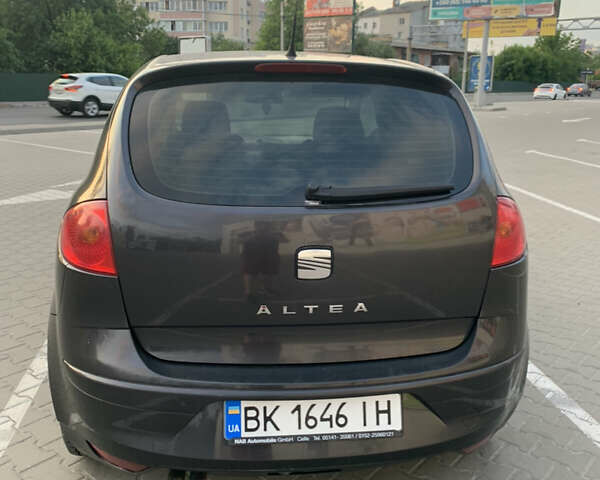 Сеат Алтеа, объемом двигателя 1.9 л и пробегом 305 тыс. км за 4690 $, фото 3 на Automoto.ua