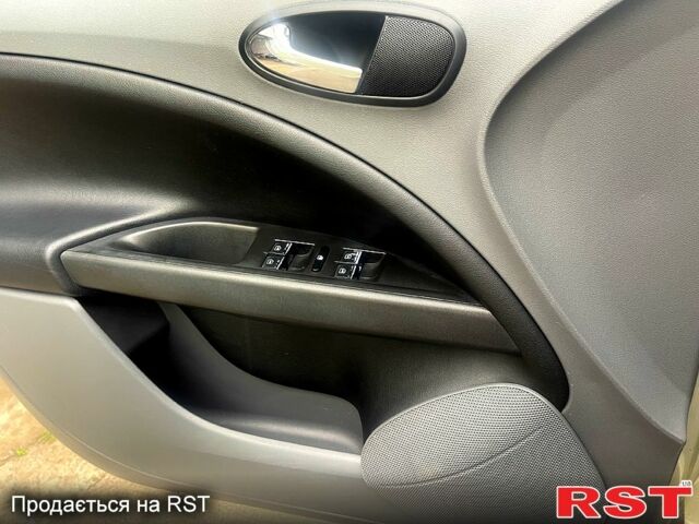 Сеат Алтеа, объемом двигателя 2 л и пробегом 200 тыс. км за 6200 $, фото 10 на Automoto.ua