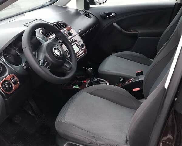 Сеат Алтеа, объемом двигателя 1.6 л и пробегом 278 тыс. км за 5350 $, фото 8 на Automoto.ua