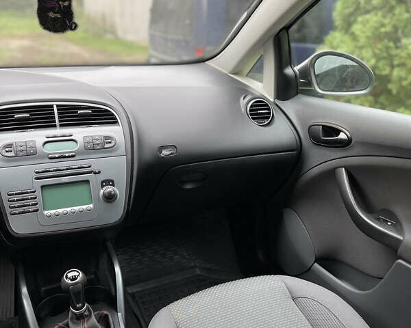 Сеат Алтеа, объемом двигателя 1.39 л и пробегом 250 тыс. км за 5800 $, фото 11 на Automoto.ua