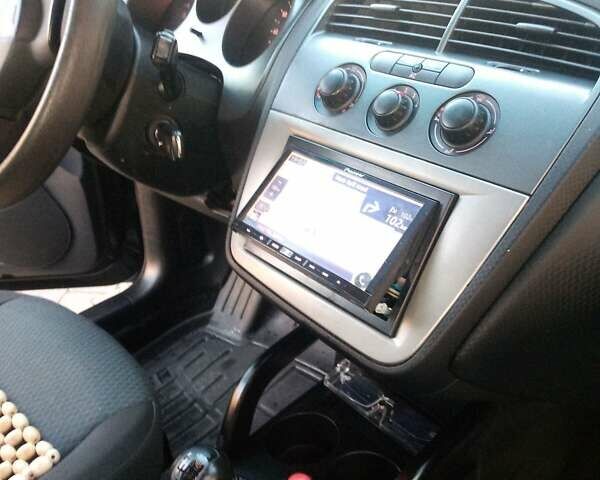 Сеат Алтеа, объемом двигателя 1.9 л и пробегом 280 тыс. км за 6100 $, фото 3 на Automoto.ua