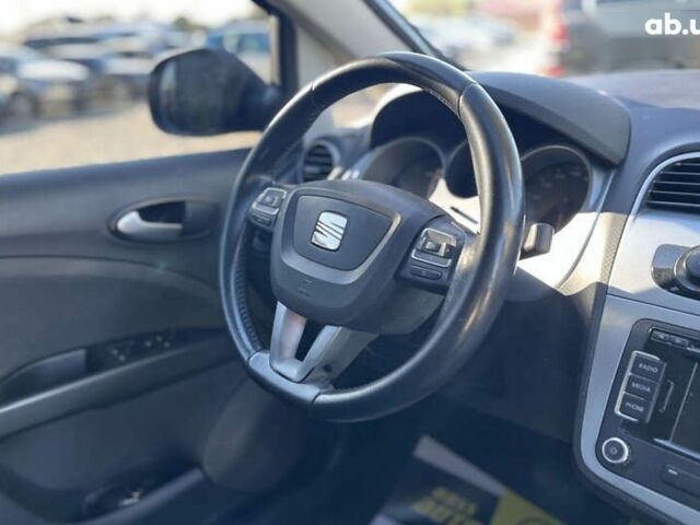 Сеат Алтеа, объемом двигателя 2 л и пробегом 216 тыс. км за 8700 $, фото 23 на Automoto.ua