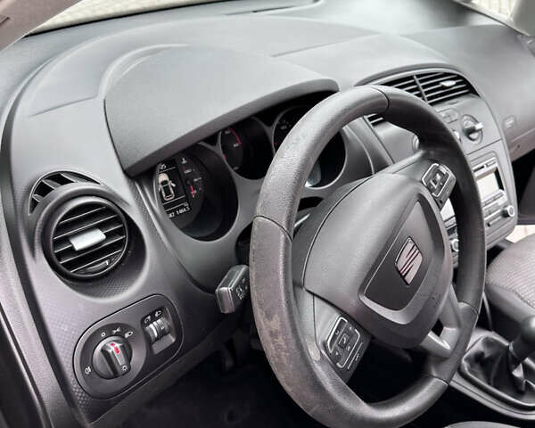 Сеат Алтеа, объемом двигателя 1.6 л и пробегом 279 тыс. км за 6600 $, фото 12 на Automoto.ua