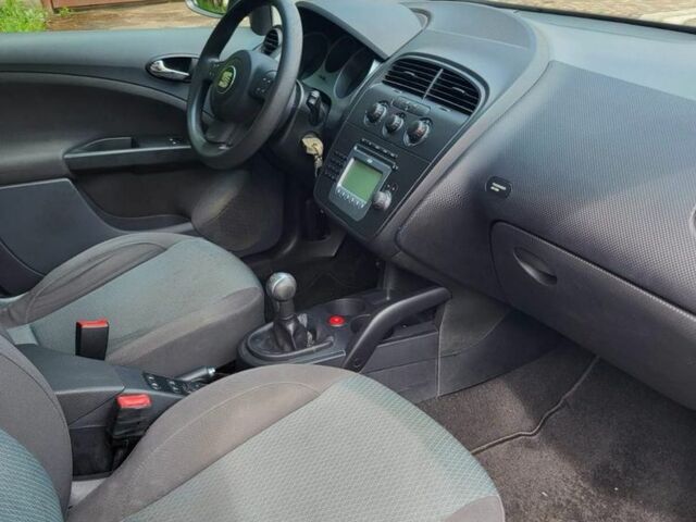 Сірий Сеат Altea, об'ємом двигуна 1.6 л та пробігом 179 тис. км за 5450 $, фото 11 на Automoto.ua