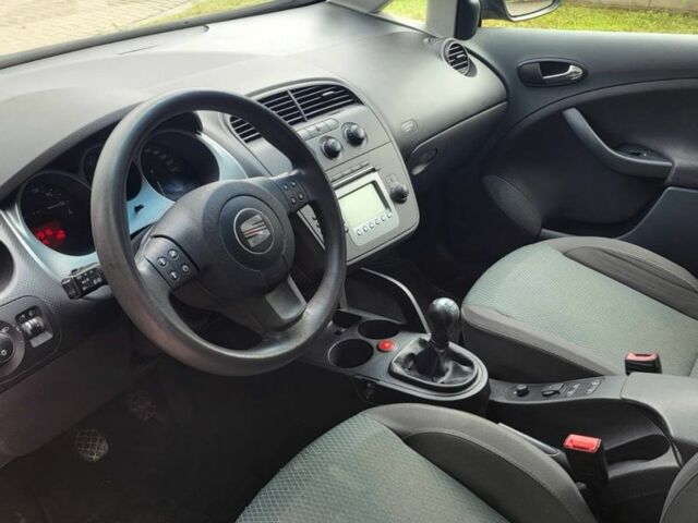 Сірий Сеат Altea, об'ємом двигуна 1.6 л та пробігом 179 тис. км за 5450 $, фото 8 на Automoto.ua