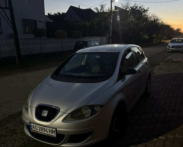 Серый Сеат Алтеа, объемом двигателя 1.6 л и пробегом 325 тыс. км за 3500 $, фото 1 на Automoto.ua