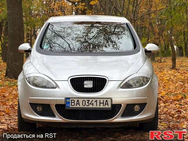 Серый Сеат Алтеа, объемом двигателя 2 л и пробегом 256 тыс. км за 5999 $, фото 1 на Automoto.ua