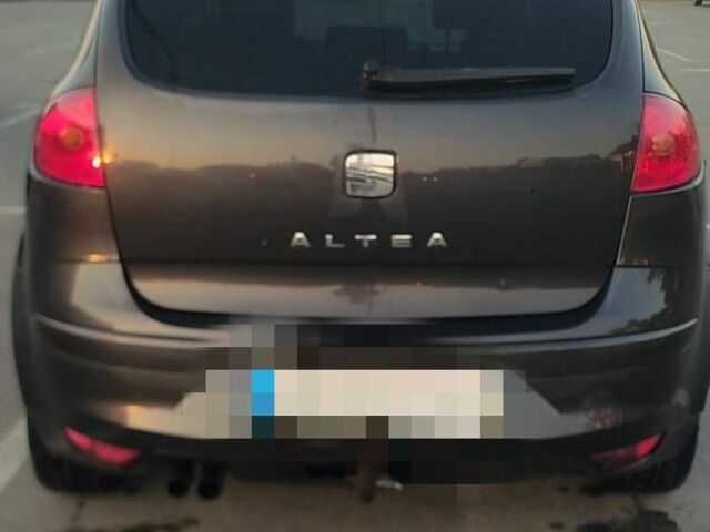 Сірий Сеат Altea, об'ємом двигуна 1.9 л та пробігом 330 тис. км за 4706 $, фото 4 на Automoto.ua