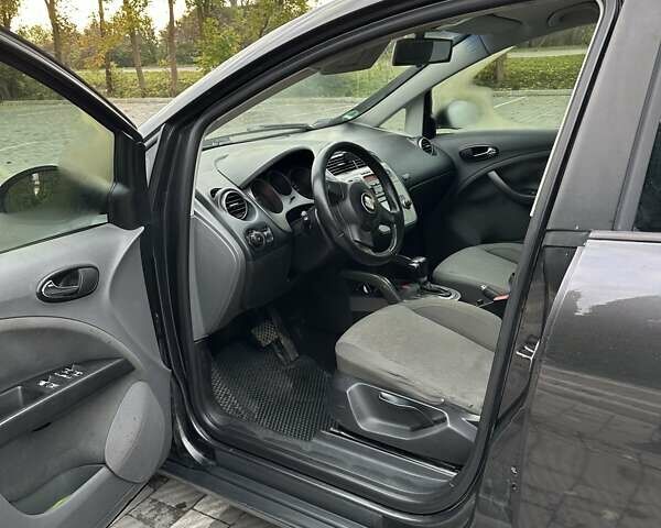 Сеат Altea 2004 у Новояворівськ на Automoto.ua Сірий Сеат Altea, об'ємом двигуна 1.9 л та пробігом 334 тис. км за 5800 $, фото 8 на Automoto.ua
