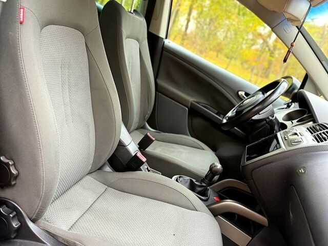 Серый Сеат Алтеа, объемом двигателя 2 л и пробегом 256 тыс. км за 5999 $, фото 7 на Automoto.ua