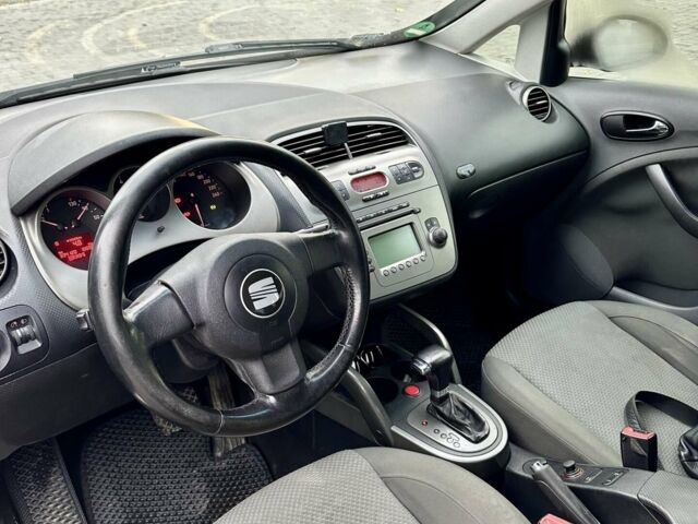 Сірий Сеат Altea, об'ємом двигуна 1.9 л та пробігом 334 тис. км за 5500 $, фото 6 на Automoto.ua