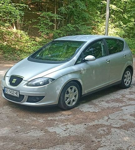 Серый Сеат Алтеа, объемом двигателя 1.9 л и пробегом 402 тыс. км за 2800 $, фото 1 на Automoto.ua