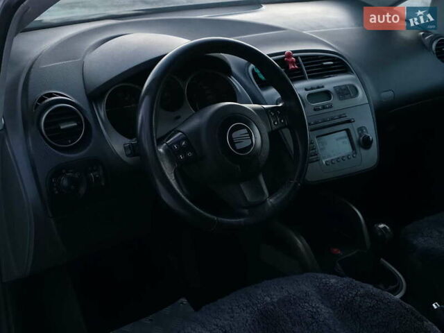 Сірий Сеат Altea, об'ємом двигуна 2 л та пробігом 283 тис. км за 4900 $, фото 10 на Automoto.ua