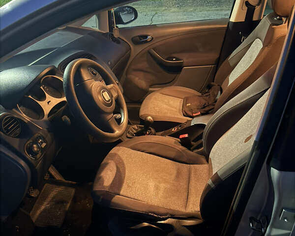 Серый Сеат Алтеа, объемом двигателя 1.6 л и пробегом 325 тыс. км за 3500 $, фото 4 на Automoto.ua