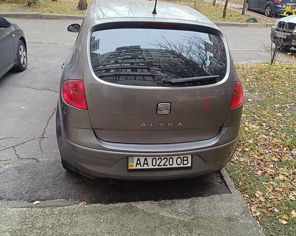 Серый Сеат Алтеа, объемом двигателя 1.6 л и пробегом 201 тыс. км за 5600 $, фото 4 на Automoto.ua