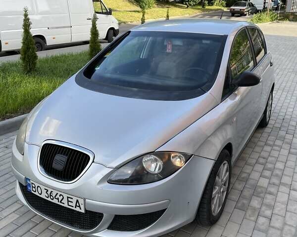 Серый Сеат Алтеа, объемом двигателя 1.6 л и пробегом 300 тыс. км за 3500 $, фото 3 на Automoto.ua