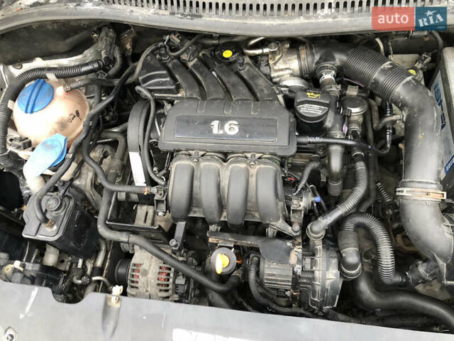 Серый Сеат Алтеа, объемом двигателя 1.6 л и пробегом 300 тыс. км за 4500 $, фото 19 на Automoto.ua