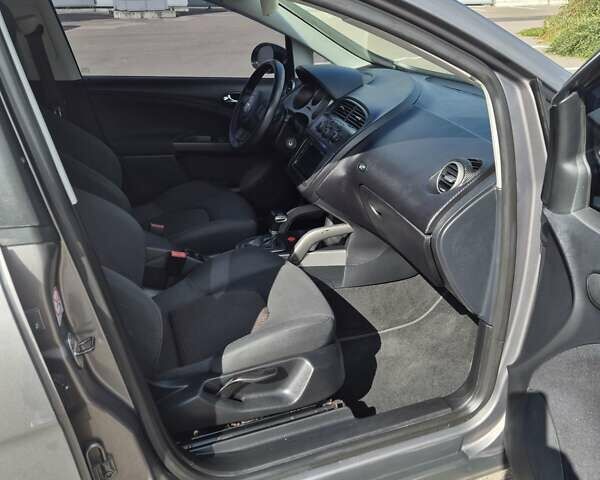 Сірий Сеат Altea, об'ємом двигуна 1.97 л та пробігом 192 тис. км за 6500 $, фото 2 на Automoto.ua