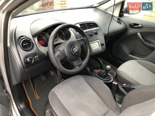 Серый Сеат Алтеа, объемом двигателя 1.6 л и пробегом 300 тыс. км за 4500 $, фото 22 на Automoto.ua