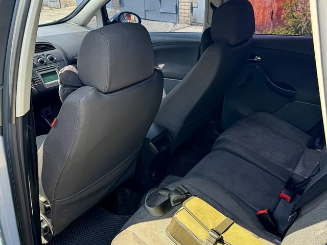 Сірий Сеат Altea, об'ємом двигуна 1.6 л та пробігом 250 тис. км за 4600 $, фото 7 на Automoto.ua