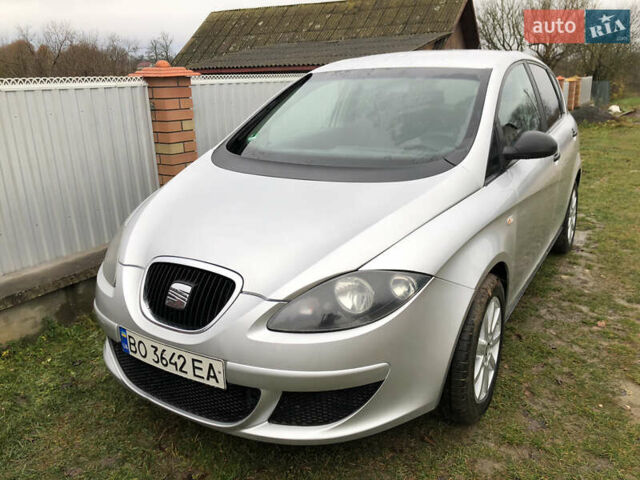 Серый Сеат Алтеа, объемом двигателя 1.6 л и пробегом 300 тыс. км за 4500 $, фото 3 на Automoto.ua