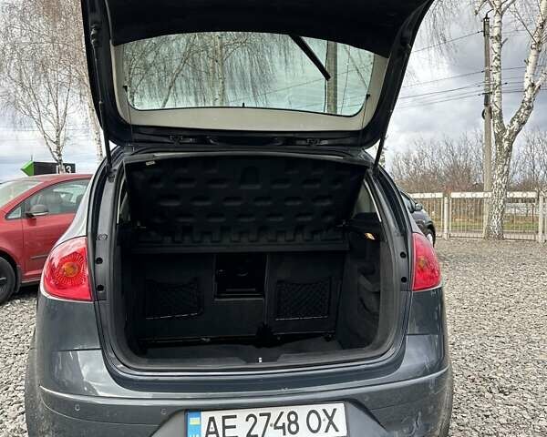 Сірий Сеат Altea, об'ємом двигуна 1.6 л та пробігом 281 тис. км за 4900 $, фото 8 на Automoto.ua