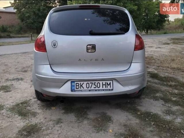 Серый Сеат Алтеа, объемом двигателя 1.9 л и пробегом 289 тыс. км за 4500 $, фото 2 на Automoto.ua