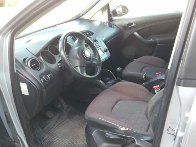 Сірий Сеат Altea, об'ємом двигуна 2 л та пробігом 352 тис. км за 2100 $, фото 5 на Automoto.ua