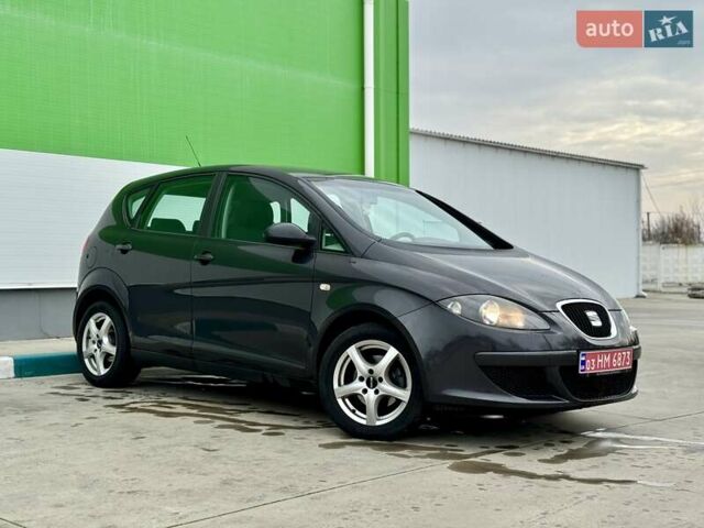 Серый Сеат Алтеа, объемом двигателя 1.6 л и пробегом 223 тыс. км за 5800 $, фото 3 на Automoto.ua