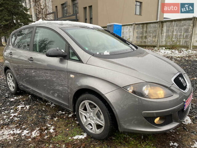 Серый Сеат Алтеа, объемом двигателя 1.6 л и пробегом 240 тыс. км за 5500 $, фото 7 на Automoto.ua