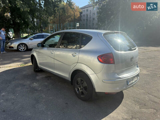Сірий Сеат Altea, об'ємом двигуна 1.9 л та пробігом 392 тис. км за 5300 $, фото 3 на Automoto.ua
