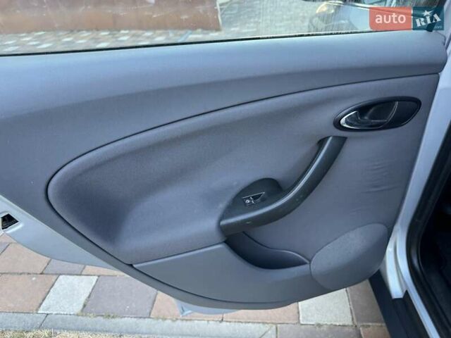 Сірий Сеат Altea, об'ємом двигуна 1.6 л та пробігом 188 тис. км за 5499 $, фото 24 на Automoto.ua