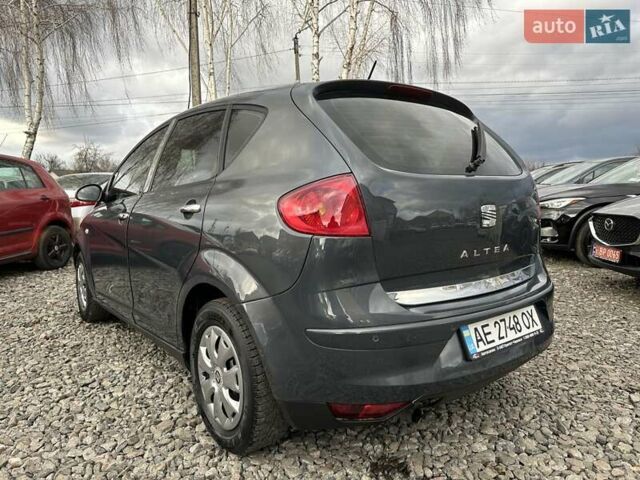 Сірий Сеат Altea, об'ємом двигуна 1.6 л та пробігом 281 тис. км за 4900 $, фото 4 на Automoto.ua
