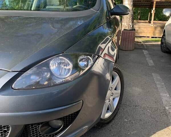 Сірий Сеат Altea, об'ємом двигуна 1.6 л та пробігом 687 тис. км за 3500 $, фото 5 на Automoto.ua