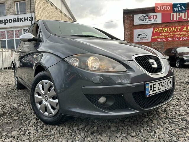 Сірий Сеат Altea, об'ємом двигуна 1.6 л та пробігом 281 тис. км за 4900 $, фото 7 на Automoto.ua