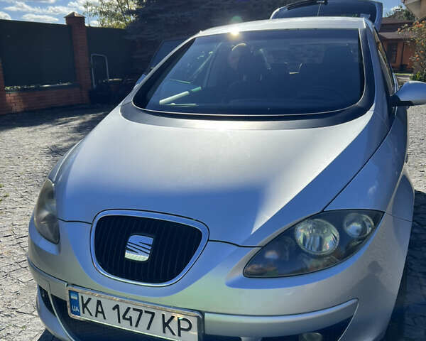 Серый Сеат Алтеа, объемом двигателя 2 л и пробегом 321 тыс. км за 5900 $, фото 2 на Automoto.ua
