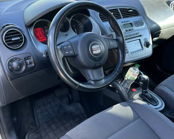 Серый Сеат Алтеа, объемом двигателя 2 л и пробегом 321 тыс. км за 5900 $, фото 6 на Automoto.ua