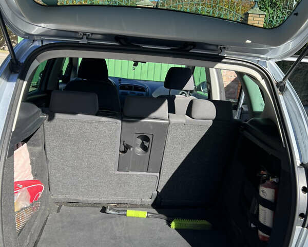 Серый Сеат Алтеа, объемом двигателя 2 л и пробегом 321 тыс. км за 5900 $, фото 15 на Automoto.ua