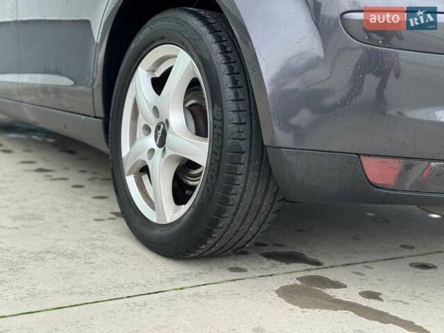 Серый Сеат Алтеа, объемом двигателя 1.6 л и пробегом 223 тыс. км за 5800 $, фото 46 на Automoto.ua