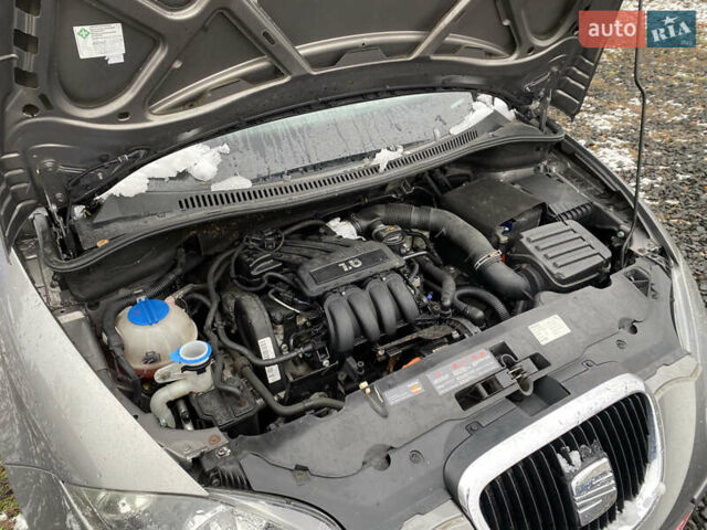 Серый Сеат Алтеа, объемом двигателя 1.6 л и пробегом 240 тыс. км за 5500 $, фото 21 на Automoto.ua