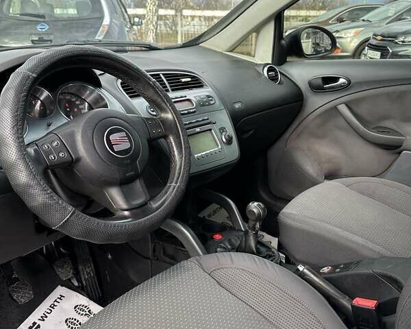 Сірий Сеат Altea, об'ємом двигуна 1.6 л та пробігом 281 тис. км за 4900 $, фото 13 на Automoto.ua