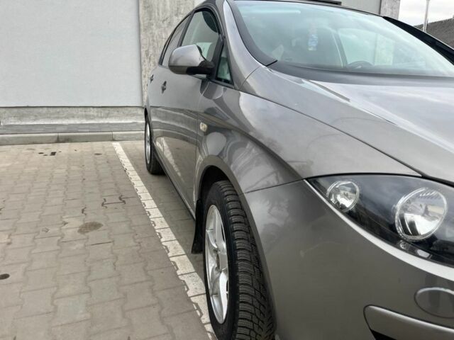 Сірий Сеат Altea, об'ємом двигуна 0.16 л та пробігом 256 тис. км за 5500 $, фото 7 на Automoto.ua