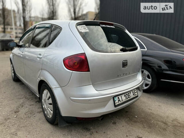 Сірий Сеат Altea, об'ємом двигуна 1.6 л та пробігом 240 тис. км за 3600 $, фото 2 на Automoto.ua