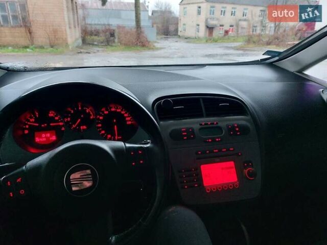 Серый Сеат Алтеа, объемом двигателя 1.9 л и пробегом 267 тыс. км за 6100 $, фото 5 на Automoto.ua
