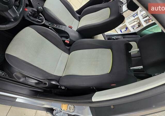 Серый Сеат Алтеа, объемом двигателя 1.9 л и пробегом 233 тыс. км за 4500 $, фото 4 на Automoto.ua