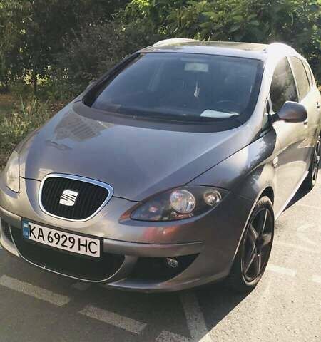 Сірий Сеат Altea, об'ємом двигуна 1.97 л та пробігом 243 тис. км за 6200 $, фото 4 на Automoto.ua