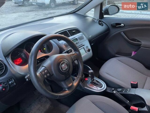 Сірий Сеат Altea, об'ємом двигуна 1.9 л та пробігом 380 тис. км за 5500 $, фото 13 на Automoto.ua