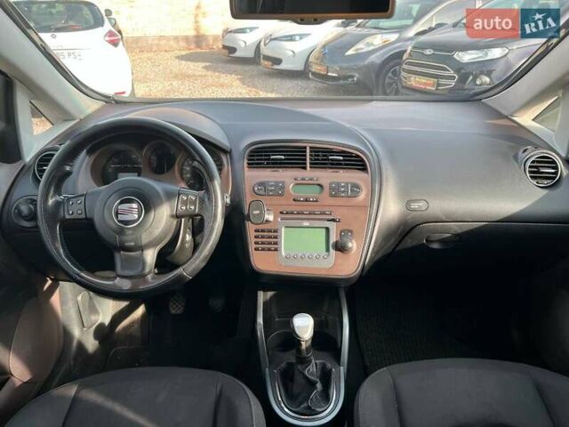 Сірий Сеат Altea, об'ємом двигуна 2 л та пробігом 282 тис. км за 6399 $, фото 20 на Automoto.ua